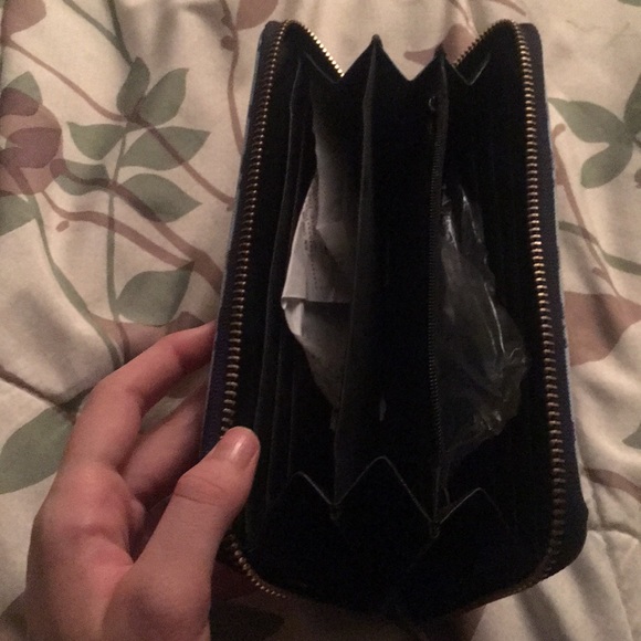 Wallet - Picture 3 of 3